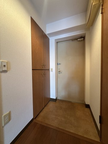 川崎市多摩区菅北浦２丁目の賃貸マンションの玄関