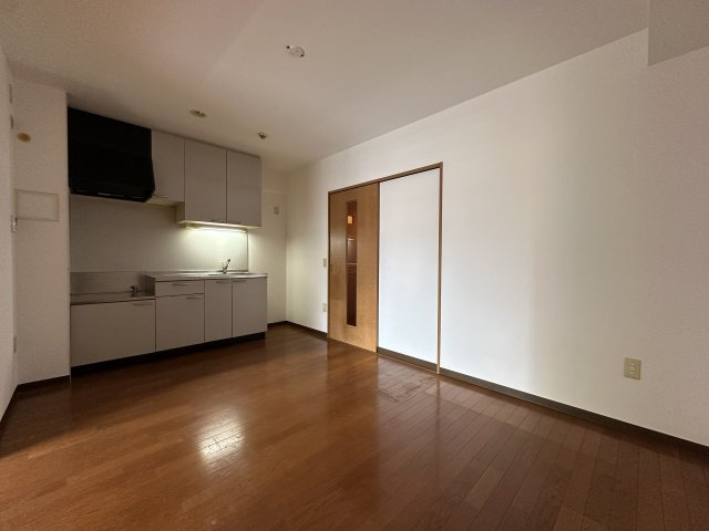川崎市多摩区菅北浦２丁目の賃貸マンションの居間・リビング