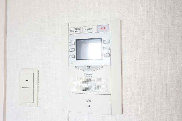 サヴォイブロンズガーデニア　9階のセキュリティ|別号室のものです。現状優先になります。