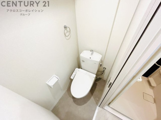 温水洗浄便座付きのトイレです♪