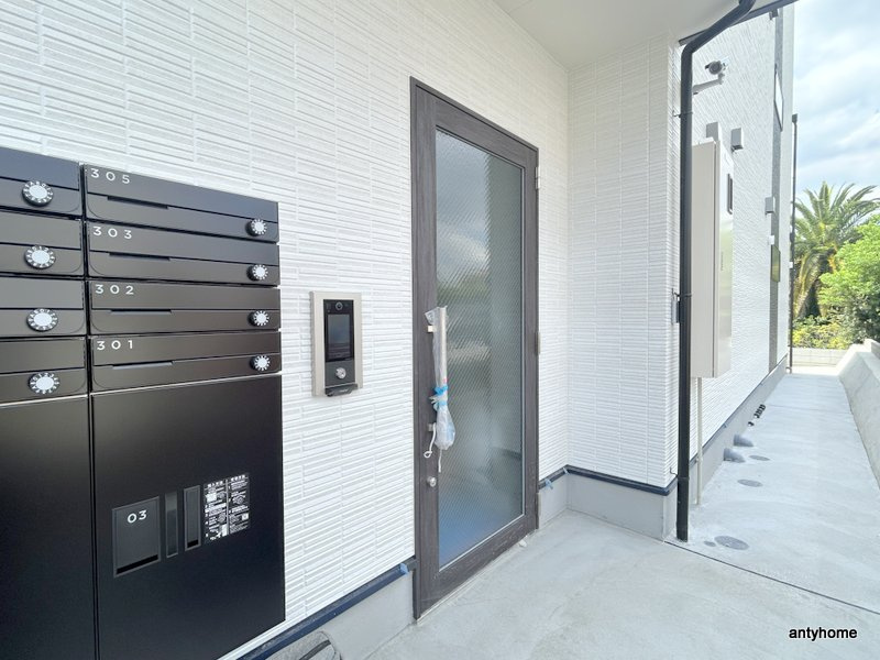 ココングランジュール吹田垂水町　仲介手数料無料のエントランス