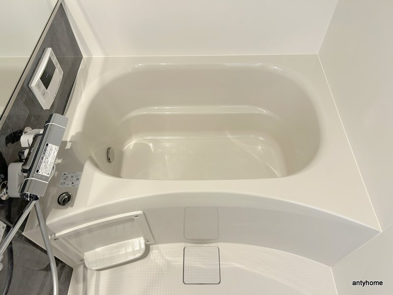 ココングランジュール吹田垂水町　仲介手数料無料の浴室