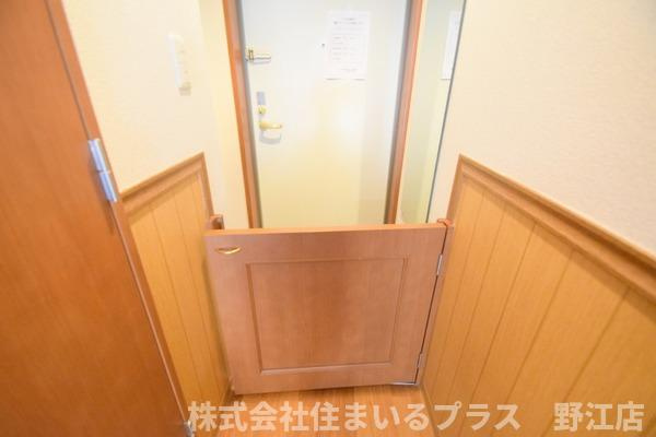 オルゴグラート鶴見の玄関