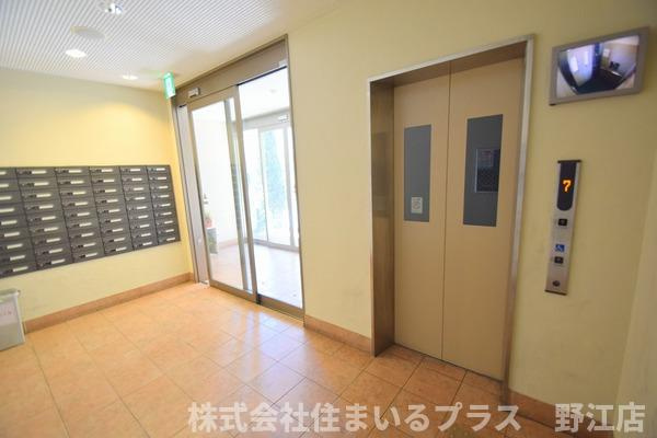 オルゴグラート鶴見のエントランス