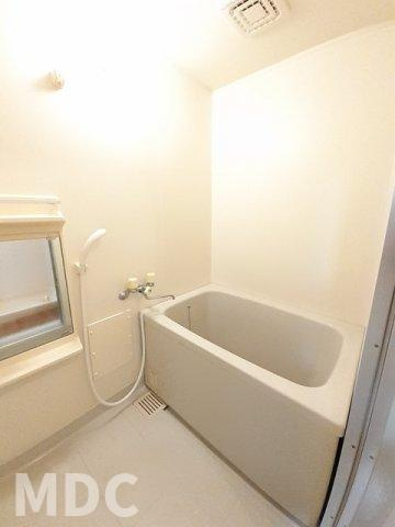 徳島市津田本町３丁目のアパートの浴室