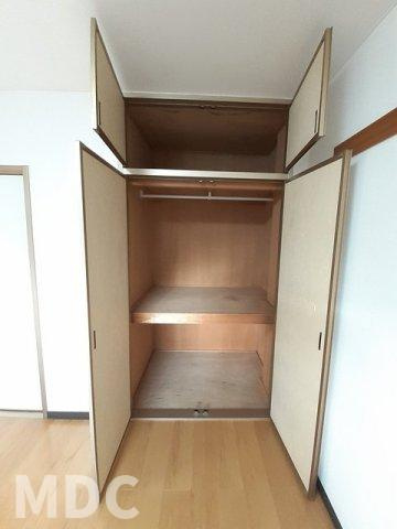 徳島市津田本町３丁目のアパートの収納