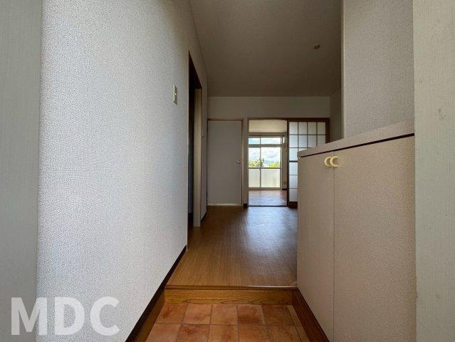 徳島市津田本町３丁目のアパートの玄関
