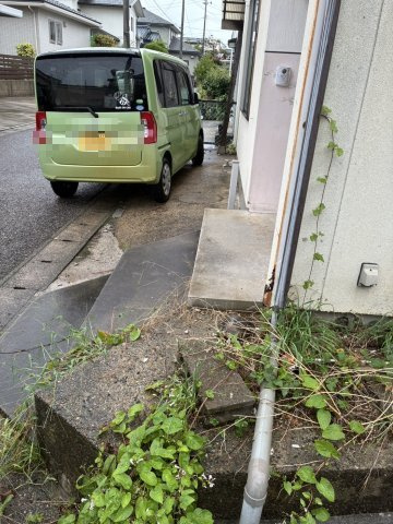 河渡３丁目戸建の駐車場