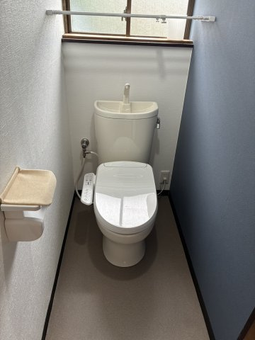 河渡３丁目戸建のトイレ