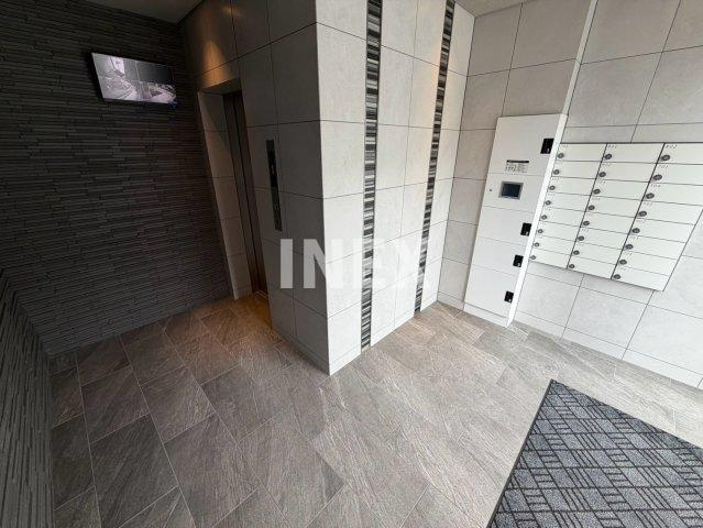 厚木市中町４丁目の賃貸マンションのロビー