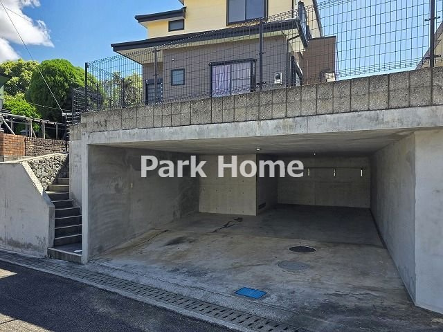 高知市福井町　中古戸建ての駐車場