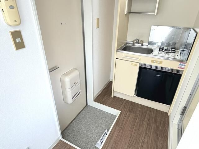 シティークレスト旭丘　１号館の玄関