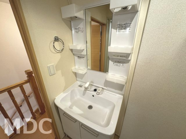 徳島市津田本町５丁目のアパートの洗面所