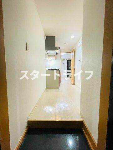 大阪市淀川区西三国３丁目の賃貸マンションの玄関