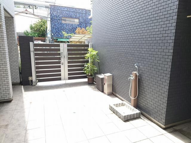 ヒカリテラス文京千石のエントランス