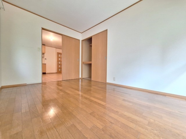 メゾンＡＳＵＫＡの寝室|★使いやすい長方形の間取りです★