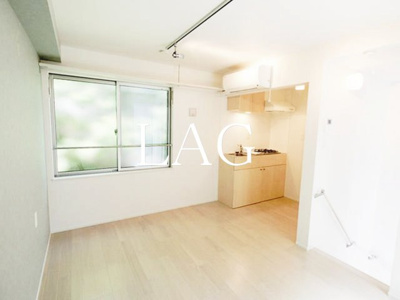 【居間・リビング】 | ストラート王子神谷 | 洋室のお部屋です。