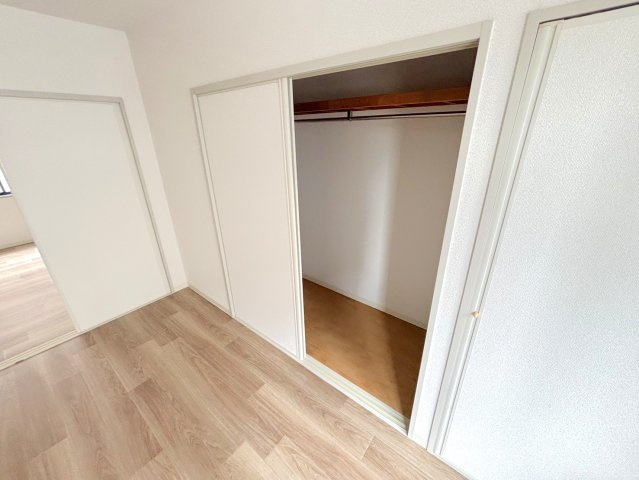 ラルジュ瀬戸　A棟の収納