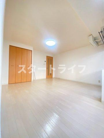 大阪市淀川区西三国３丁目の賃貸マンションの寝室
