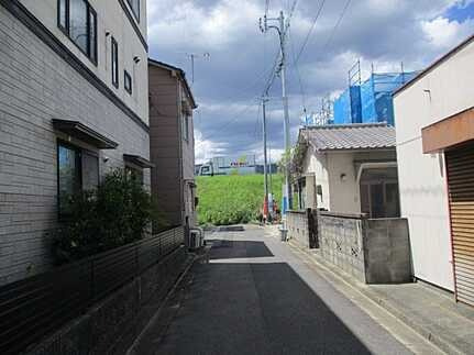 広島市西区福島町2丁目　新築一戸建ての前面道路含む現地写真