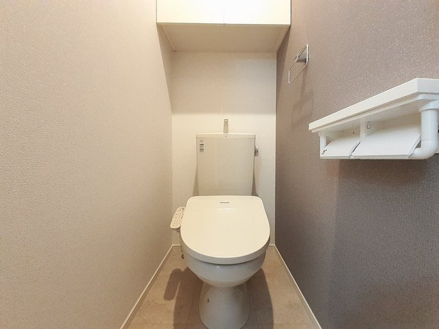 ヒカルサ富山水橋のトイレ|清潔感のあるトイレです
