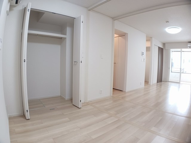 ヴェルナの洋室