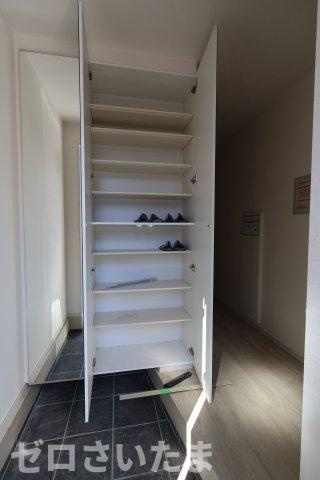 《仲介手数料無料》南区根岸１丁目12-5新築一戸建て‎FiT-Aの玄関
