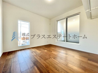【洋室】 | 須磨区南町1丁目新築戸建 | こども部屋をコーディネート♪このくらいの広さがあれば、お子様の好きな色やモチーフを使ったコーディネートで勉強もお片付けも全部楽しいお気に入りの空間にしていけそうですね♪
