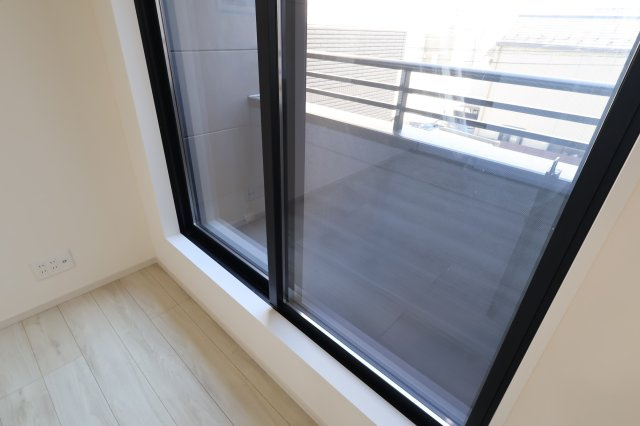 《仲介手数料無料》南区根岸１丁目12-5新築一戸建て‎FiT-Aのバルコニー