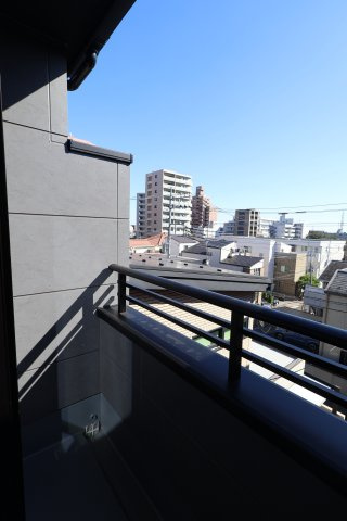 《仲介手数料無料》南区根岸１丁目12-5新築一戸建て‎FiT-Aのバルコニー