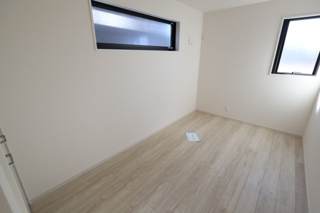 《仲介手数料無料》南区根岸１丁目12-5新築一戸建て‎FiT-Aの洋室|3階 5.4帖