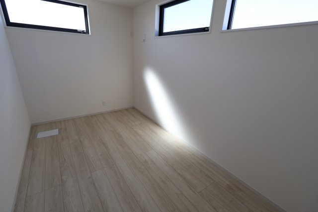 《仲介手数料無料》南区根岸１丁目12-5新築一戸建て‎FiT-Aの洋室|3階 5.4帖