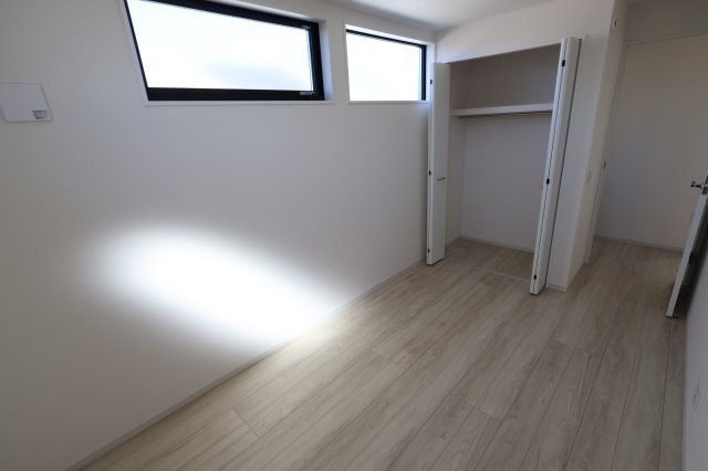 《仲介手数料無料》南区根岸１丁目12-5新築一戸建て‎FiT-Aの洋室|3階 5.4帖