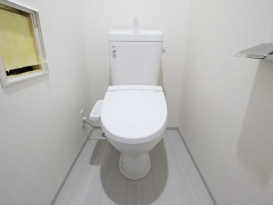 名古屋市中区千代田３丁目の賃貸マンションのトイレ