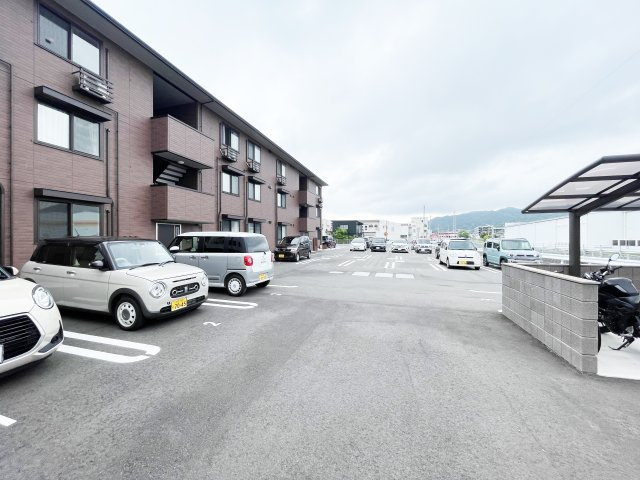 サンセール問屋町の駐車場