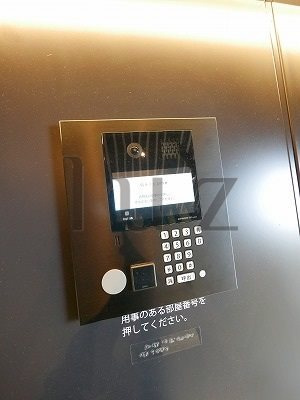 シティラックスツルミのセキュリティ|モニター付きインターホンで女性も安心のセキュリティです！