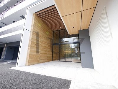 シティラックスツルミのエントランス