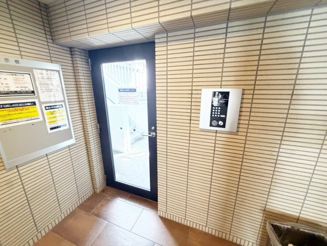 SURF　ISLAND　MONALISAのエントランス