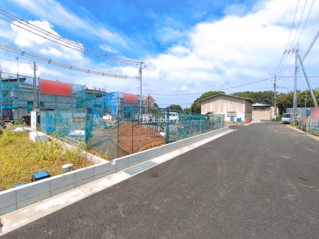 土浦市高岡2期　新築戸建　1号棟の前面道路含む現地写真