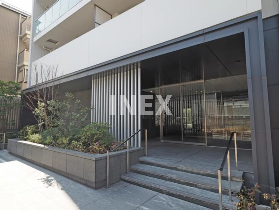 横浜市磯子区中原４丁目の賃貸マンションのエントランス