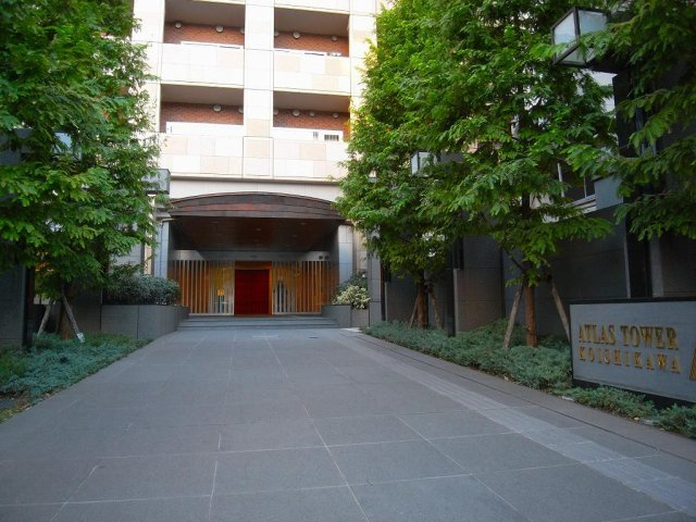 アトラスタワー小石川のエントランス