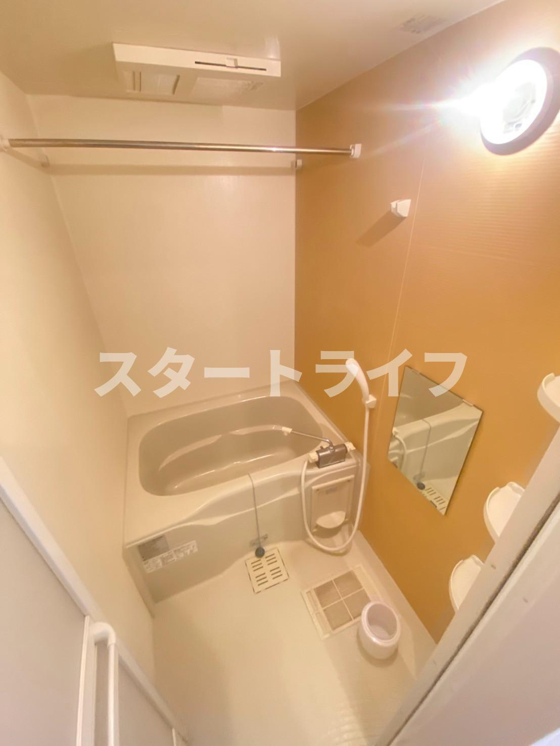 大阪市淀川区東三国１丁目のアパートの浴室