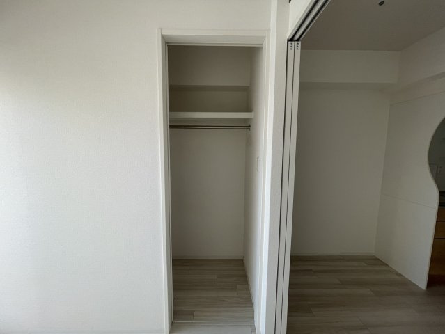 セレニテ神戸元町クレアの収納|同物件別部屋写真