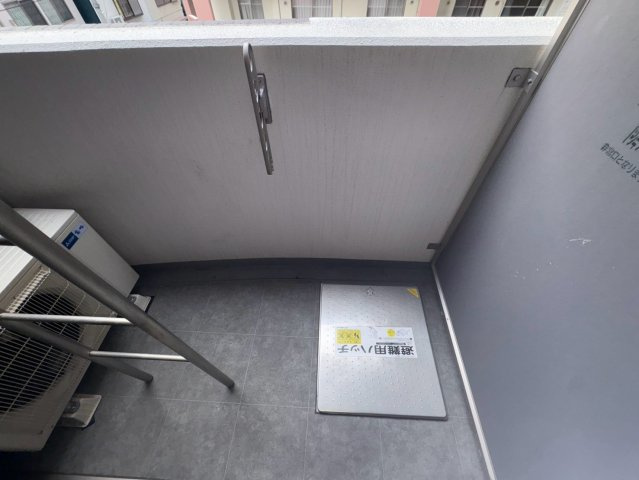 セレニテ神戸元町クレアのバルコニー