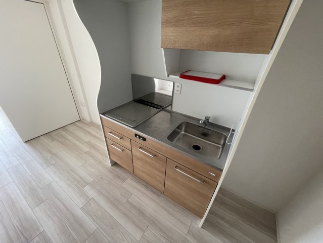 セレニテ神戸元町クレアのキッチン|同物件別部屋写真