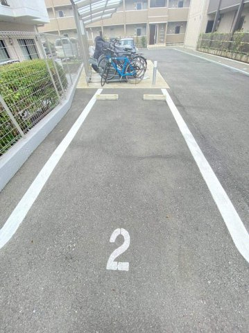 BLESS港南上大岡　A棟の駐車場