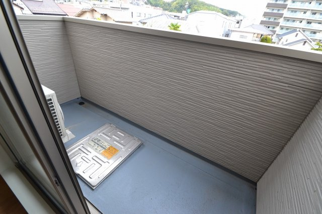 シンビ高須駅前Ⅲのバルコニー