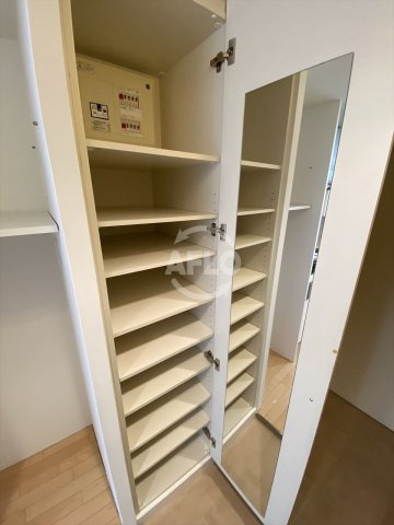 アーバネックス淀屋橋の収納|アーバネックス淀屋橋　シューズボックス