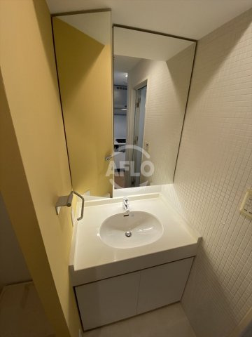 アーバネックス淀屋橋の独立洗面台|アーバネックス淀屋橋　洗面化粧台