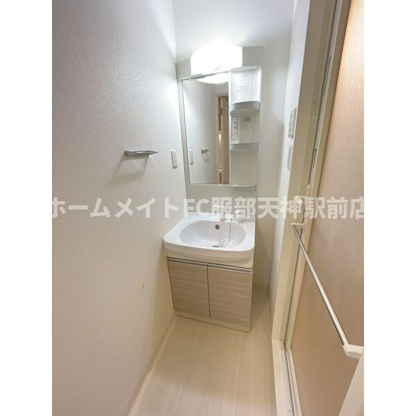 スプランディッド新大阪IIIの洗面所
